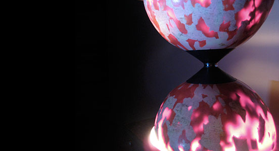 Picture of glowing diabolo.